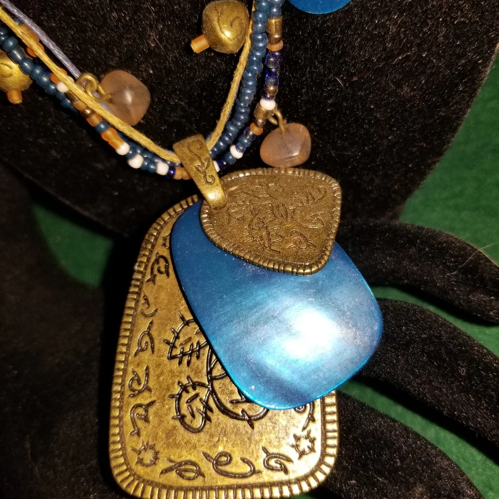 Necklace - Picture 2 of 5